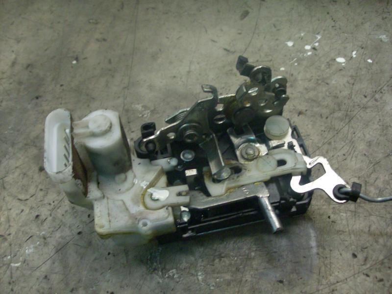 Recambio de cerradura puerta delantera izquierda para fiat punto berlina (188) 1.2 cat referencia OEM IAM   