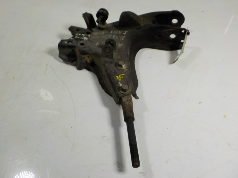 Recambio de brazo suspension inferior delantero izquierdo para ford maverick (nl) gls referencia OEM IAM   