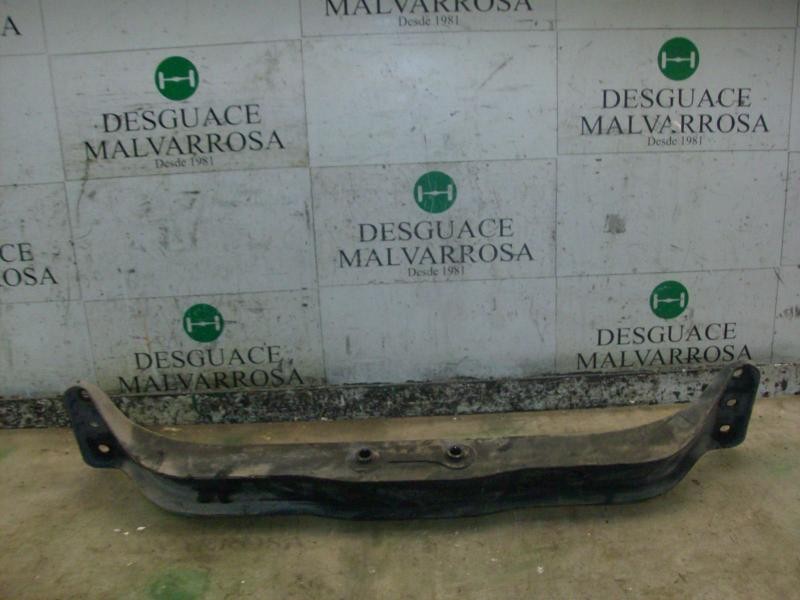 Recambio de travesaño inferior para hyundai coupe (gk) 1.6 fx referencia OEM IAM 626102D000  