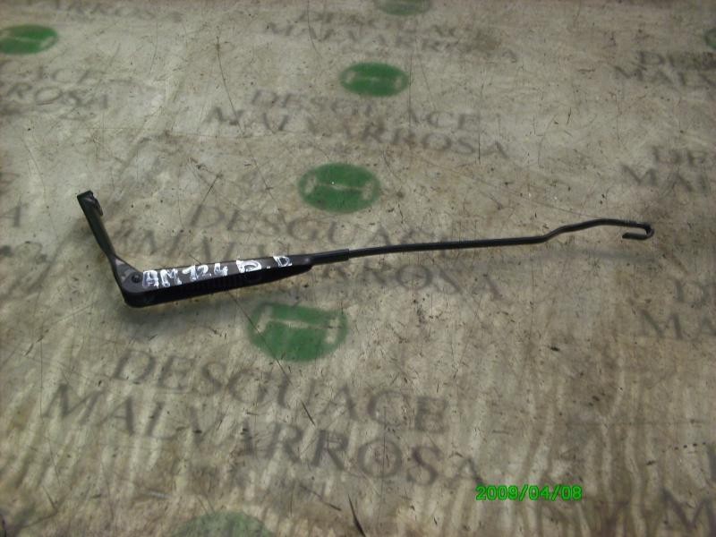 Recambio de brazo limpia delantero derecho para opel vectra b berlina comfort referencia OEM IAM   