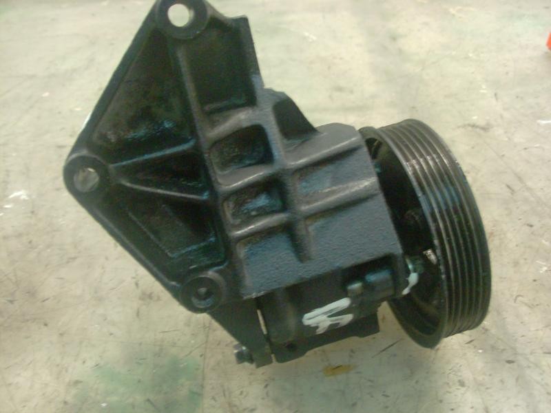 Recambio de bomba direccion para ford fiesta berlina 1.25 16v cat referencia OEM IAM   