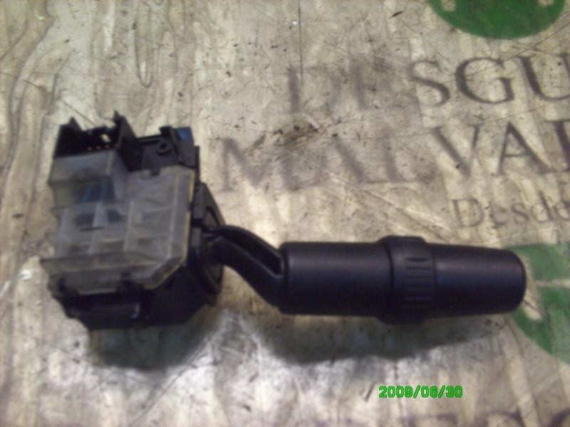 Recambio de mando limpia para mazda 3 berlina (bk) 1.6 crdt active+ referencia OEM IAM   