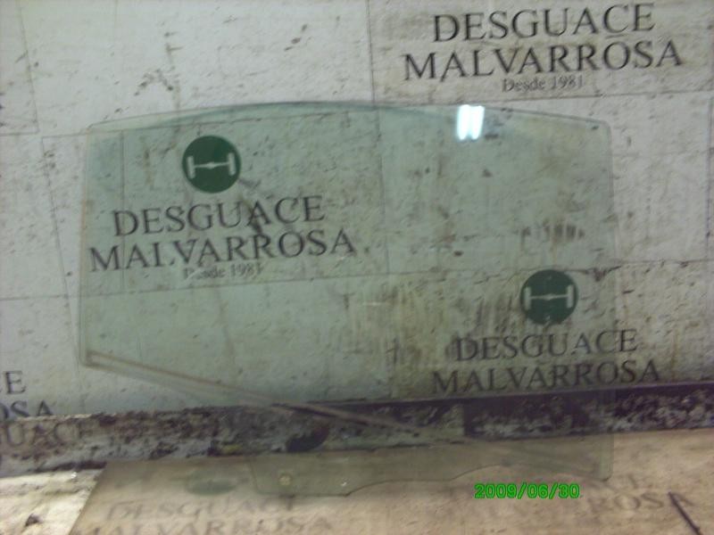 Recambio de cristal puerta trasero derecho para mazda 3 berlina (bk) 1.6 crdt active+ referencia OEM IAM   