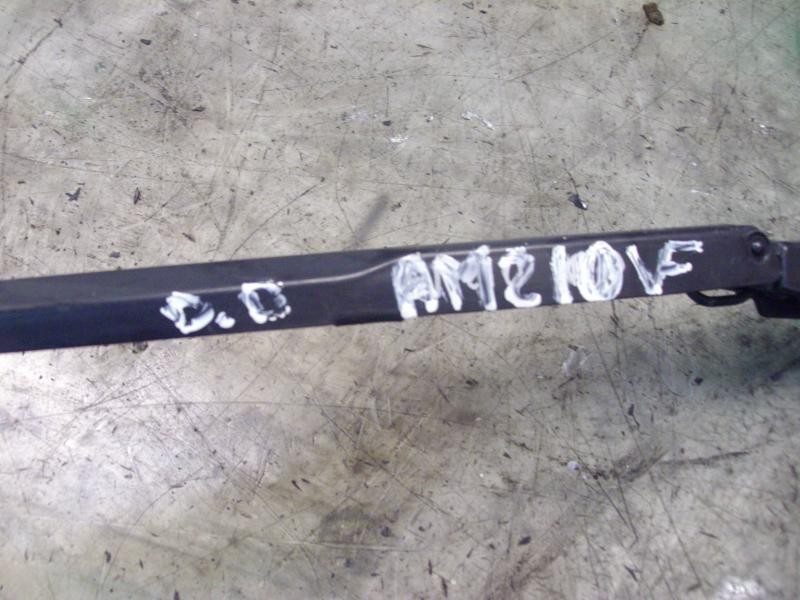 Recambio de brazo limpia delantero derecho para nissan primera berlina (p12) acenta referencia OEM IAM   