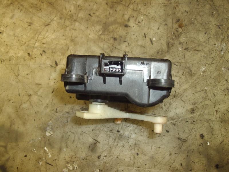 Recambio de motor apertura trampillas climatizador para nissan primera berlina (p12) acenta referencia OEM IAM   