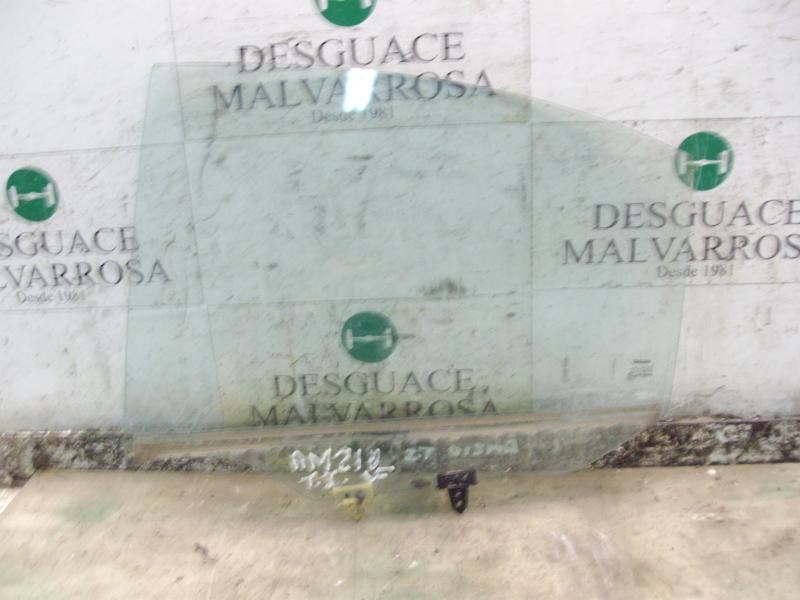 Recambio de cristal puerta trasero izquierdo para nissan primera berlina (p12) acenta referencia OEM IAM   