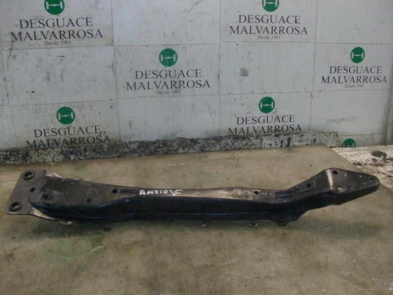 Recambio de travesaño inferior para nissan primera berlina (p12) acenta referencia OEM IAM   