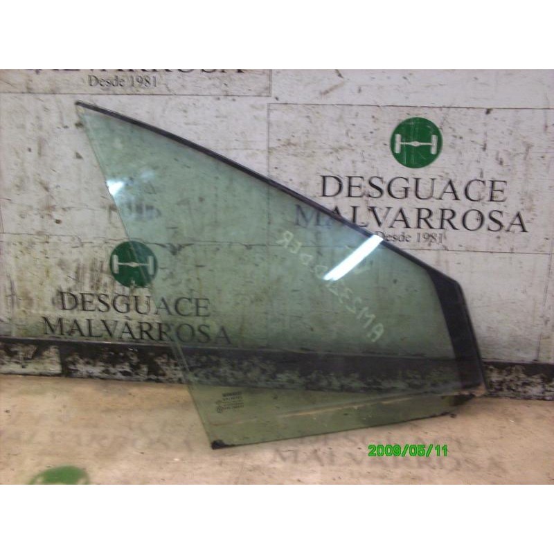 Recambio de cristal custodia trasero derecho para renault scenic ii confort dynamique referencia OEM IAM   