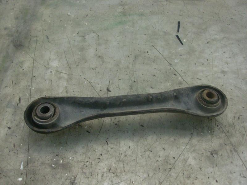 Recambio de brazo suspension superior delantero derecho para ford focus berlina (cak) trend referencia OEM IAM   