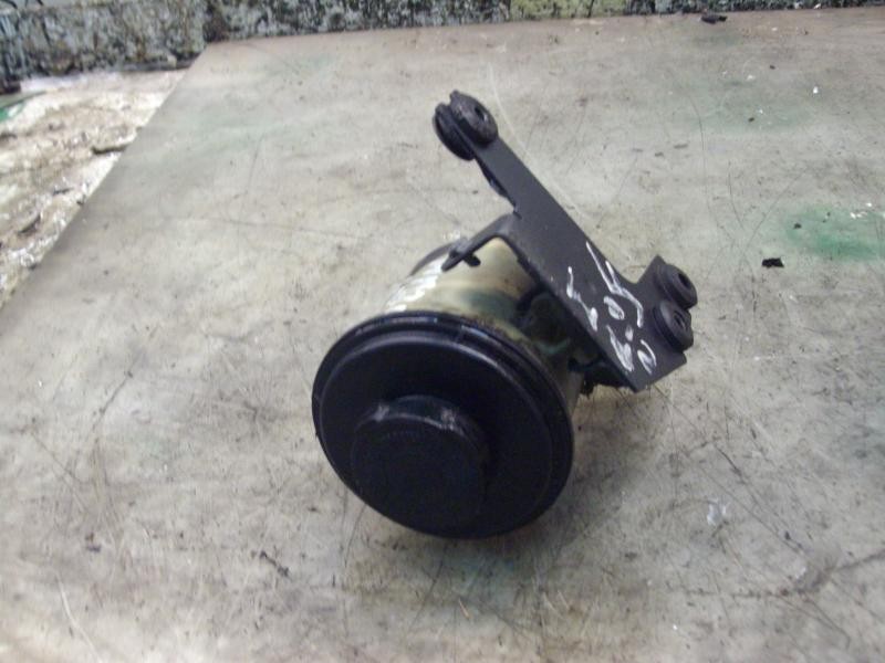 Recambio de deposito servo para nissan primera berlina (p12) acenta referencia OEM IAM   