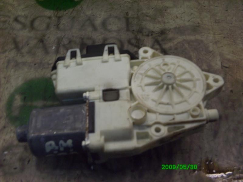 Recambio de motor elevalunas trasero derecho para citroën c4 berlina collection referencia OEM IAM   