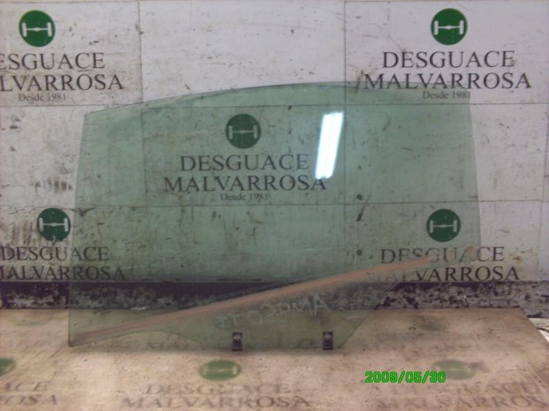 Recambio de cristal puerta trasero izquierdo para citroën c4 berlina collection referencia OEM IAM   