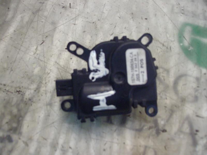 Recambio de motor apertura trampillas climatizador para ford fiesta (cbk) ghia referencia OEM IAM   