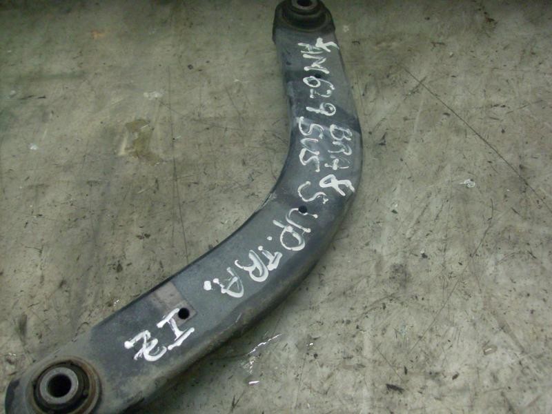 Recambio de brazo suspension superior trasero derecho para opel vectra c berlina comfort referencia OEM IAM   