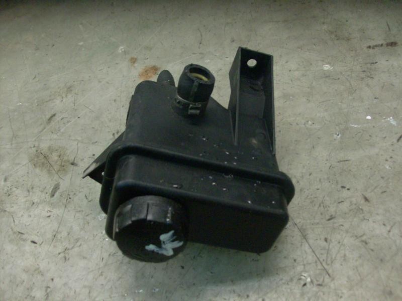 Recambio de deposito servo para volvo v40 familiar 1.8 evolution referencia OEM IAM   