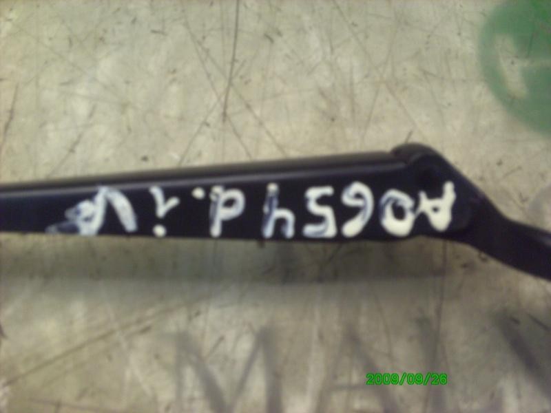 Recambio de brazo limpia delantero izquierdo para volkswagen polo berlina (6n2) 1.4 referencia OEM IAM   