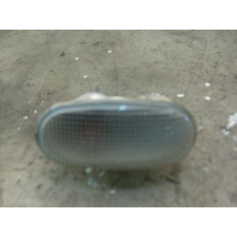 Recambio de piloto lateral derecho para mitsubishi l 200 (k6/7) 2500 td glx (4-ptas.) referencia OEM IAM   