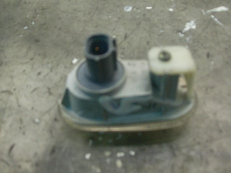 Recambio de piloto lateral derecho para mitsubishi l 200 (k6/7) 2500 td glx (4-ptas.) referencia OEM IAM   