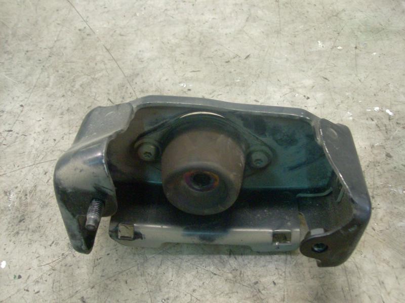 Recambio de soporte cambio para peugeot 206 berlina 1.4 referencia OEM IAM   