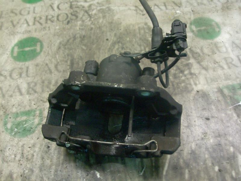 Recambio de pinza freno delantera izquierda para audi a6 berlina (4b2) 2.4 (121kw) referencia OEM IAM 8E0615123A  