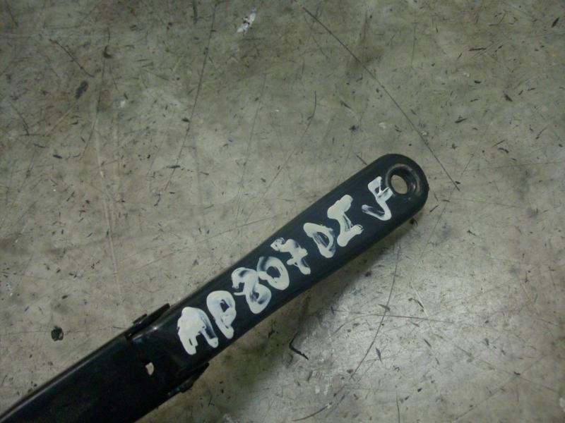 Recambio de brazo limpia delantero izquierdo para opel astra h berlina elegance referencia OEM IAM   