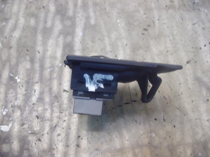 Recambio de mando elevalunas trasero izquierdo para audi a6 berlina (4b2) 2.4 (121kw) referencia OEM IAM 4B095985501C 4B0959855 