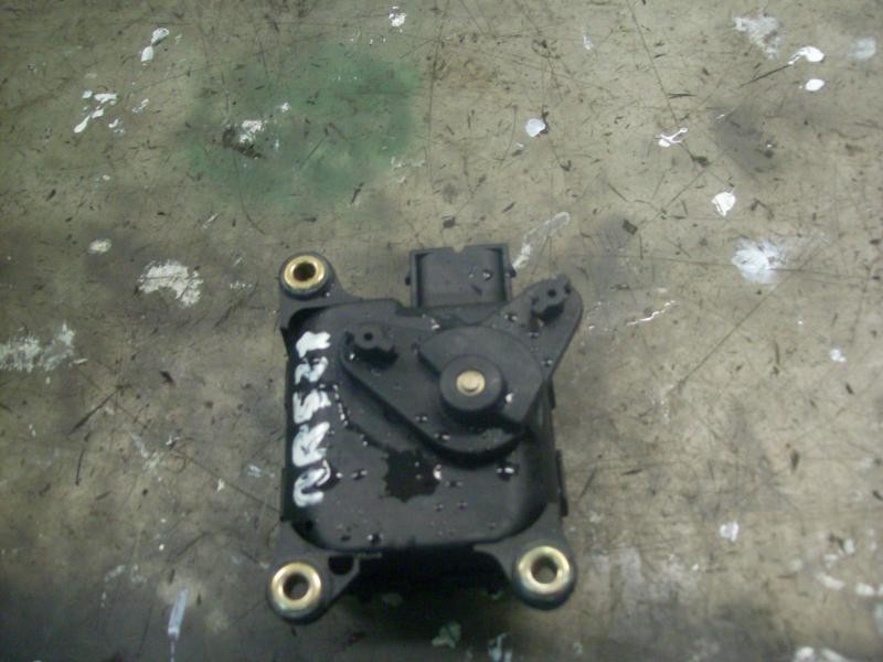 Recambio de motor apertura trampillas climatizador para volkswagen passat variant (3b5) comfortline referencia OEM IAM   