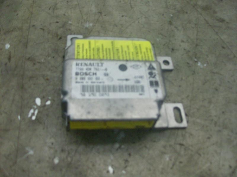 Recambio de centralita airbag para renault clio ii fase i (b/cbo) 1.2 referencia OEM IAM   