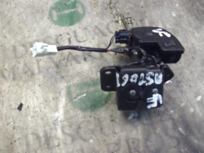 Recambio de cerradura maletero / porton para toyota corolla (e12) 1.4 d-4d terra berlina referencia OEM IAM   