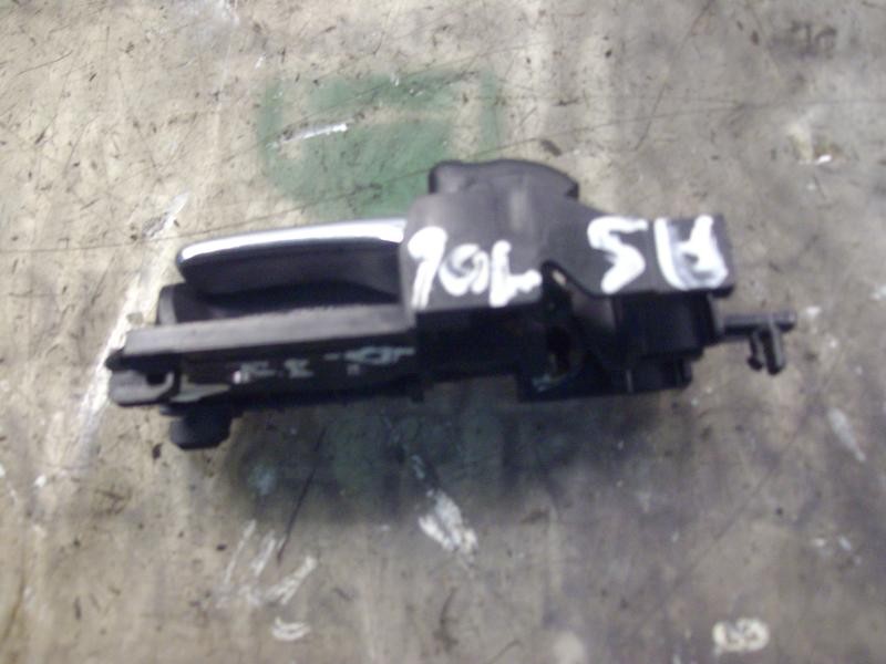 Recambio de maneta interior delantera izquierda para toyota corolla (e12) 1.4 d-4d terra berlina referencia OEM IAM   