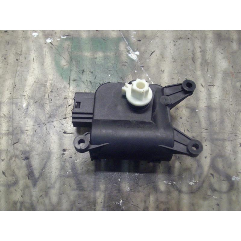 Recambio de motor apertura trampillas climatizador para seat leon (1p1) stylance / style referencia OEM IAM 1K0907511 0132801345