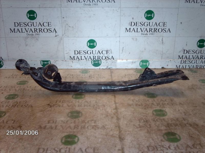 Recambio de travesaño inferior para nissan almera (n15) gx referencia OEM IAM   