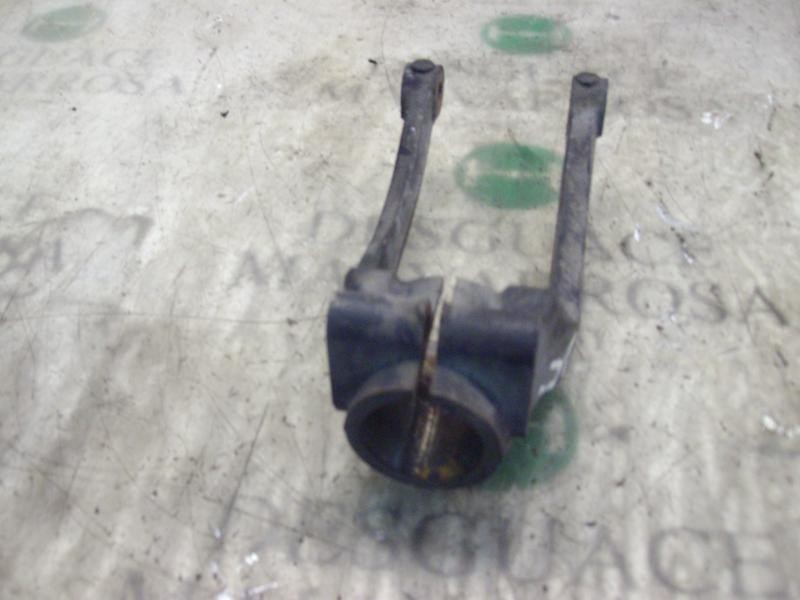 Recambio de soporte brazo suspension delantero izquierdo para alfa romeo 166 2.4 jtd referencia OEM IAM   