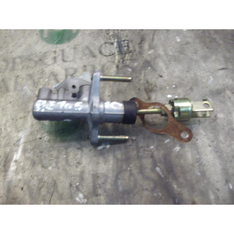 Recambio de bomba embrague para toyota corolla (e12) 1.4 d-4d terra berlina referencia OEM IAM   