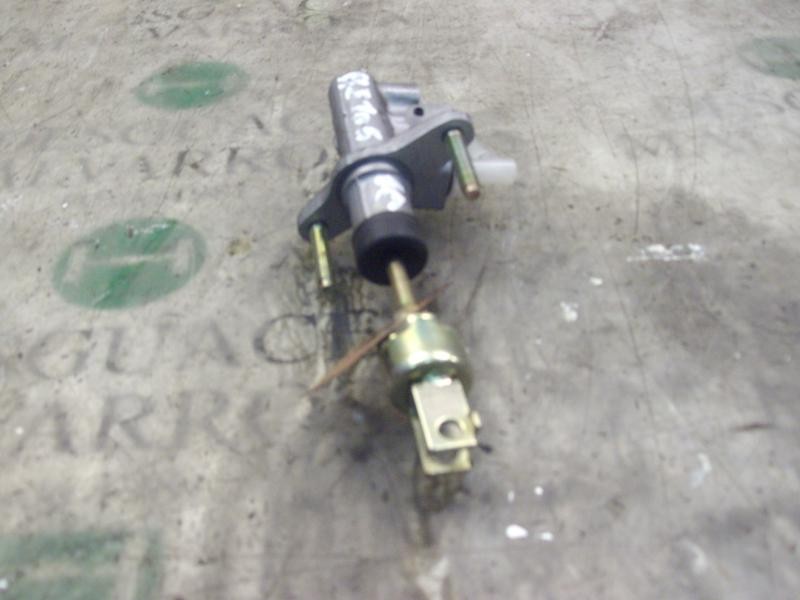 Recambio de bomba embrague para toyota corolla (e12) 1.4 d-4d terra berlina referencia OEM IAM   