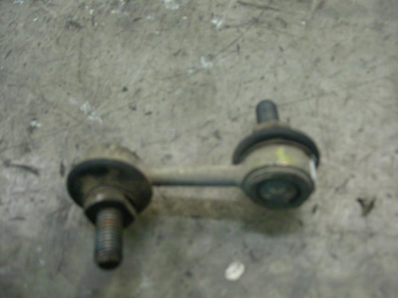 Recambio de tirante trasero derecho para bmw serie 5 berlina (e39) 525tds referencia OEM IAM 33551095532  