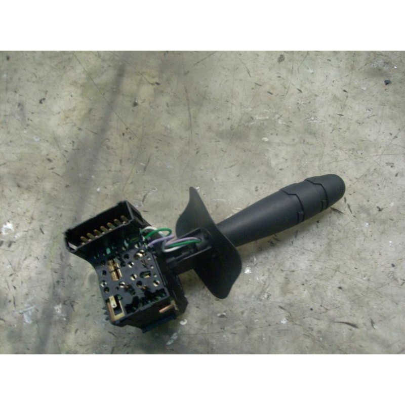 Recambio de mando luces para renault clio ii fase ii (b/cb0) authentique confort referencia OEM IAM   