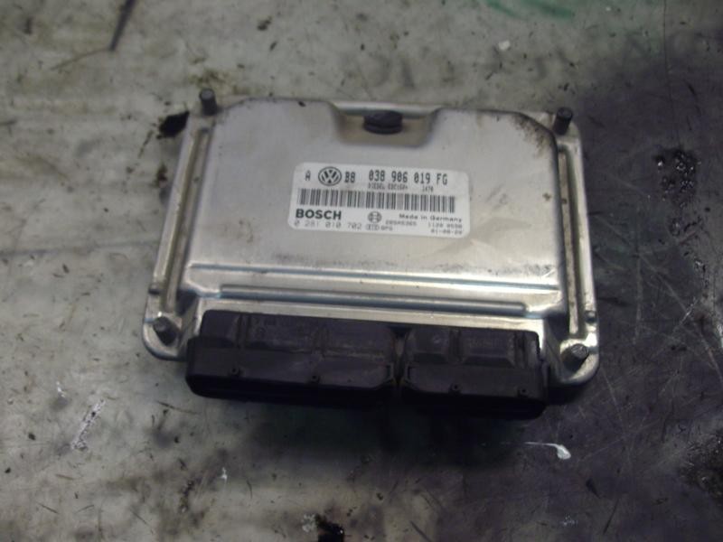 Recambio de centralita motor uce para volkswagen golf iv berlina (1j1) highline referencia OEM IAM   