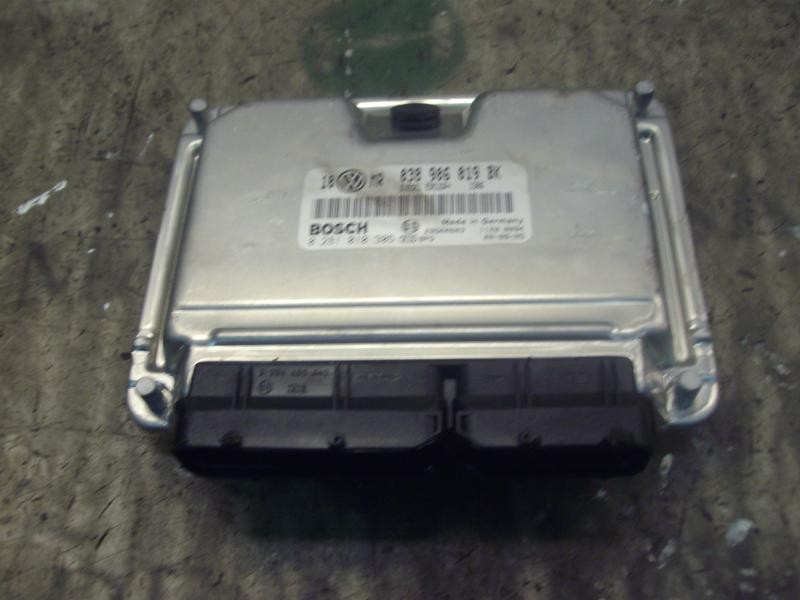 Recambio de centralita motor uce para volkswagen passat variant (3b5) trendline referencia OEM IAM   