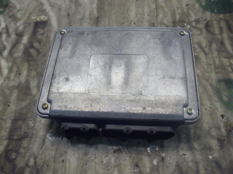 Recambio de centralita motor uce para skoda octavia berlina (1u2) 1.6 slx referencia OEM IAM   