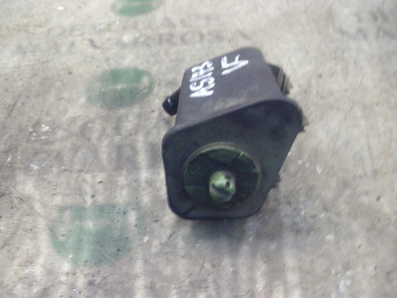 Recambio de deposito servo para volkswagen polo berlina (6n2) conceptline referencia OEM IAM   