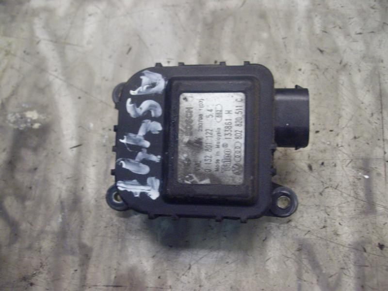 Recambio de motor apertura trampillas climatizador para volkswagen golf iv berlina (1j1) highline referencia OEM IAM   