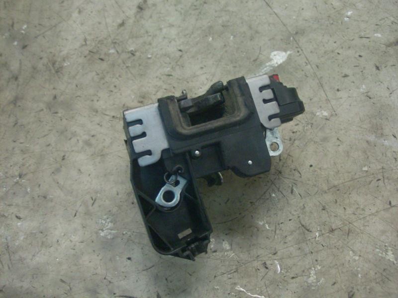 Recambio de cerradura puerta trasera derecha para opel corsa c comfort referencia OEM IAM   