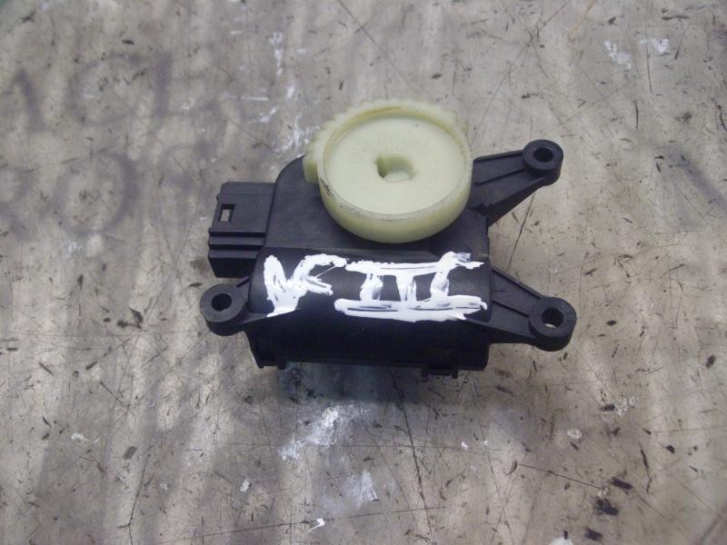 Recambio de motor apertura trampillas climatizador para seat ibiza (6l1) hit referencia OEM IAM   