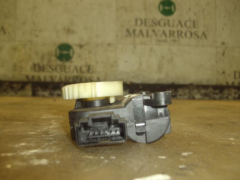 Recambio de motor apertura trampillas climatizador para seat ibiza (6l1) hit referencia OEM IAM   
