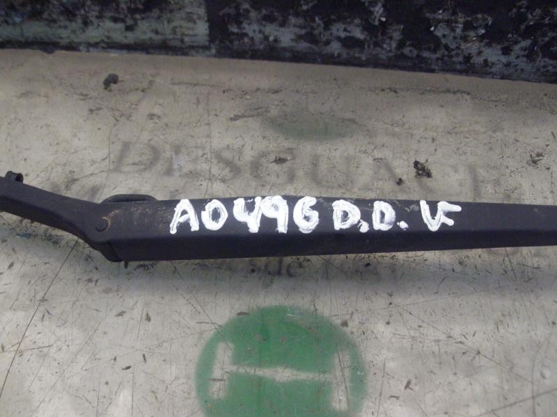 Recambio de brazo limpia delantero derecho para ssangyong rodius xdi limited awd referencia OEM IAM   