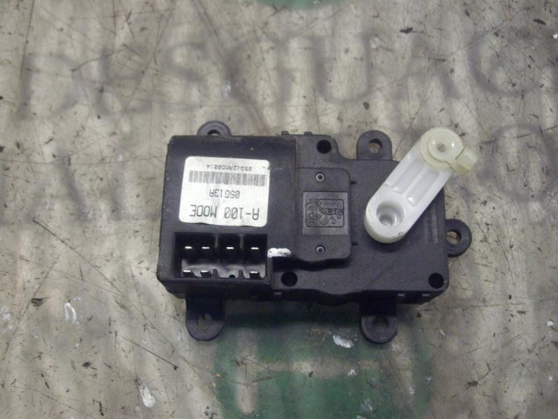 Recambio de motor apertura trampillas climatizador para ssangyong rodius xdi limited awd referencia OEM IAM   