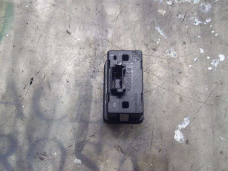 Recambio de mando elevalunas trasero izquierdo para bmw serie 7 (e38) 730d automático referencia OEM IAM 61318368974 8368974 