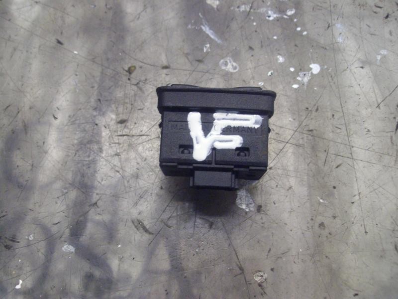 Recambio de mando elevalunas trasero izquierdo para bmw serie 7 (e38) 730d automático referencia OEM IAM 61318368974 8368974 