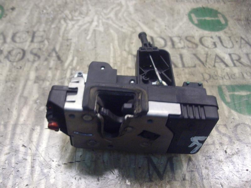 Recambio de cerradura puerta trasera derecha para opel corsa c blue line referencia OEM IAM   